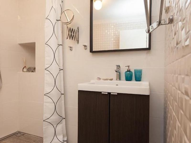 88B80A0E0E907E97F3E9F2311EAFCA96