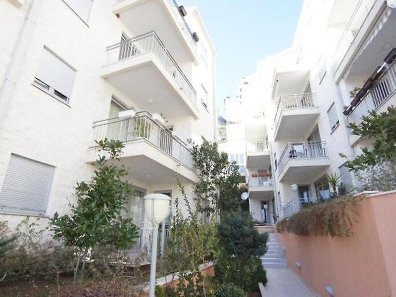 6E30B3044669E2A9E6D9361D3CF1BFEA