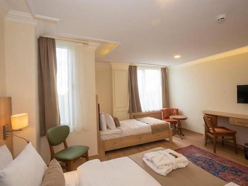 4B50FEDF443EAD5BD940F84C99839FCC