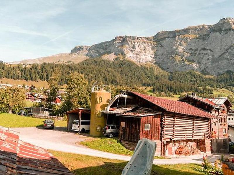 F20AF22ABD8C25C7E775B625CADC77E3