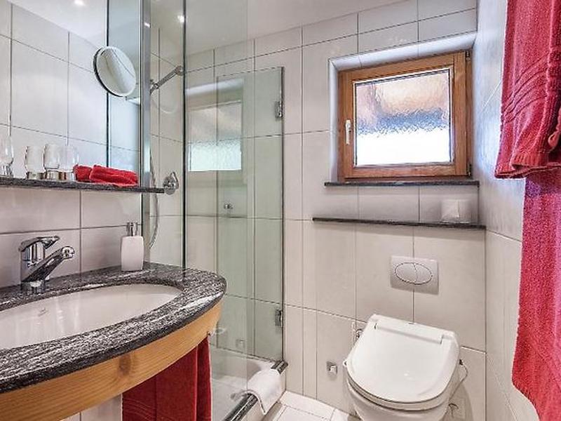 EF950922193898683D8D96F0620E7D9B