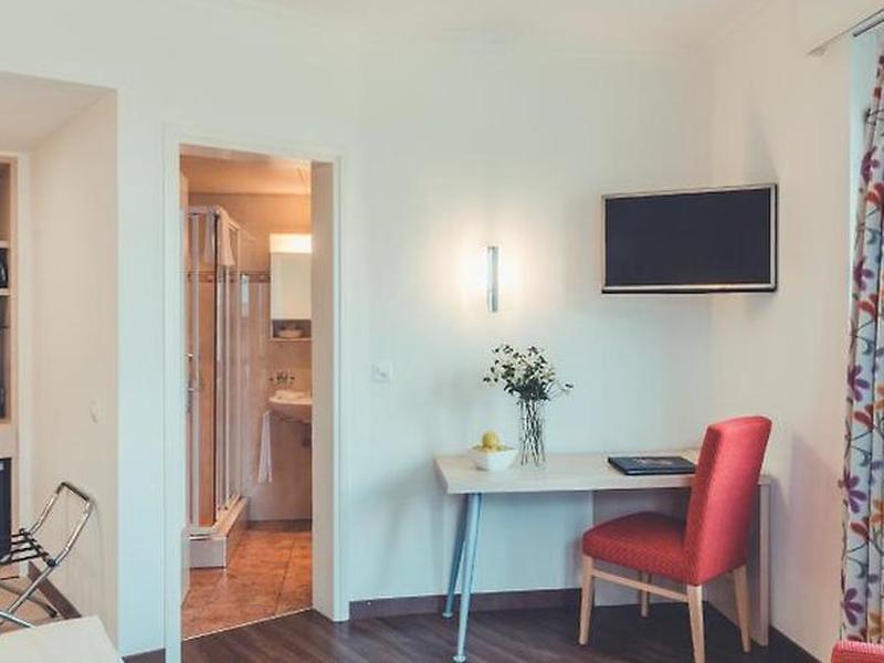 924C47F034D6CFD46FC7B10C34AE96B9