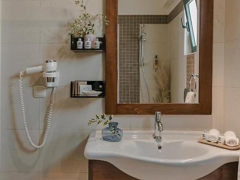 ECF7B8E95A5C5E75396971A14C66A846