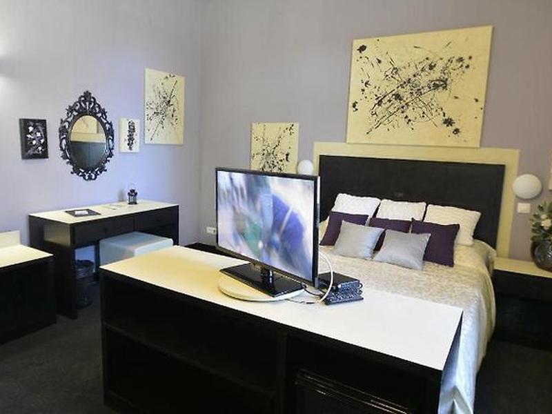 7E2759CE5A51602A473A00CA85BF15C9