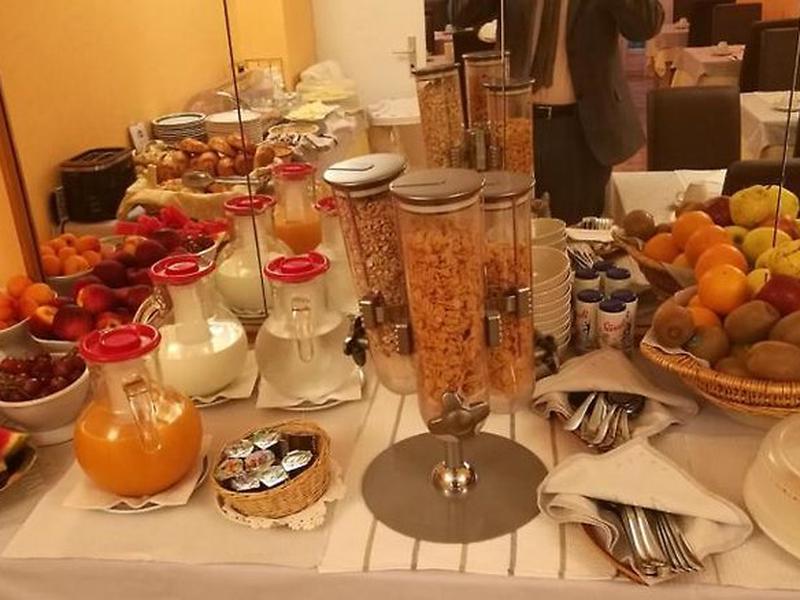 2AEBB9101C2EBF1D3147D5353D9D1A9F