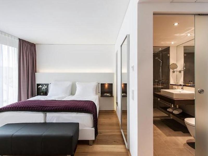 228C99DB850F275BC8B859C283D13017