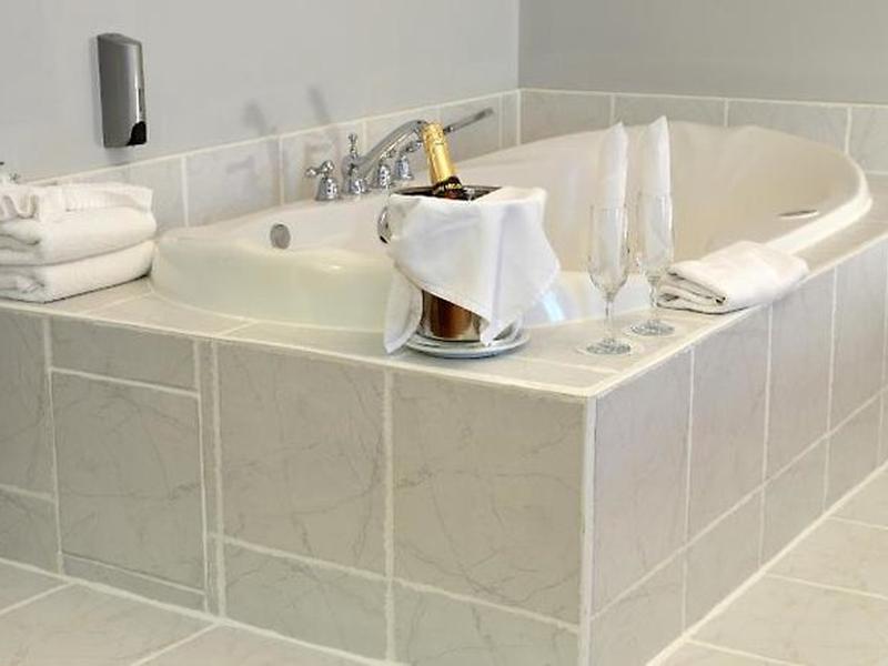 45A9D8CCD73F7905B92D1B3C69537B38