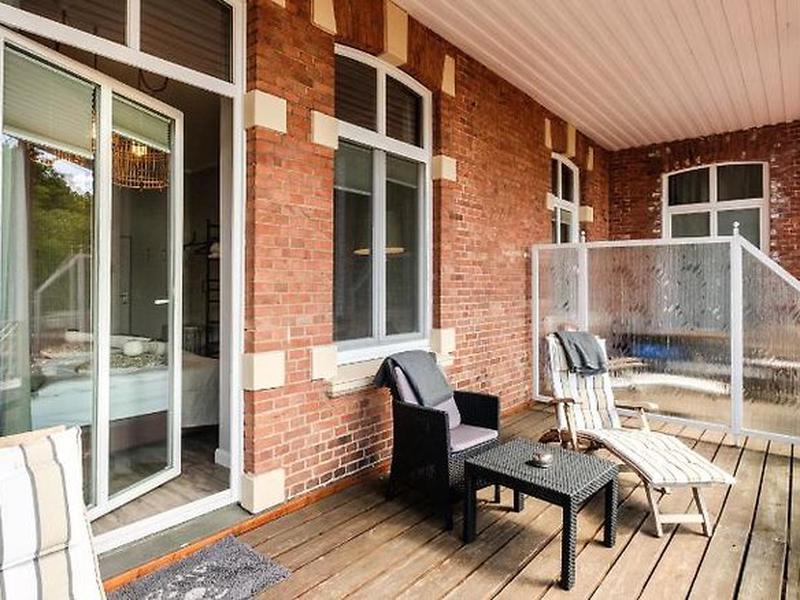 B5E143389F5EB48FAAC1758B5E236202