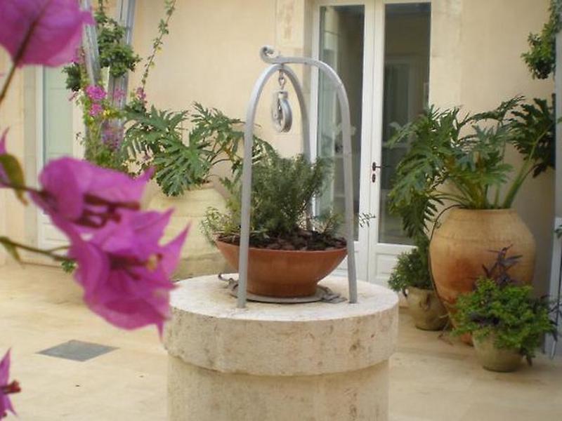 4EA80A37EEC78F4939073AEFB9053AC7