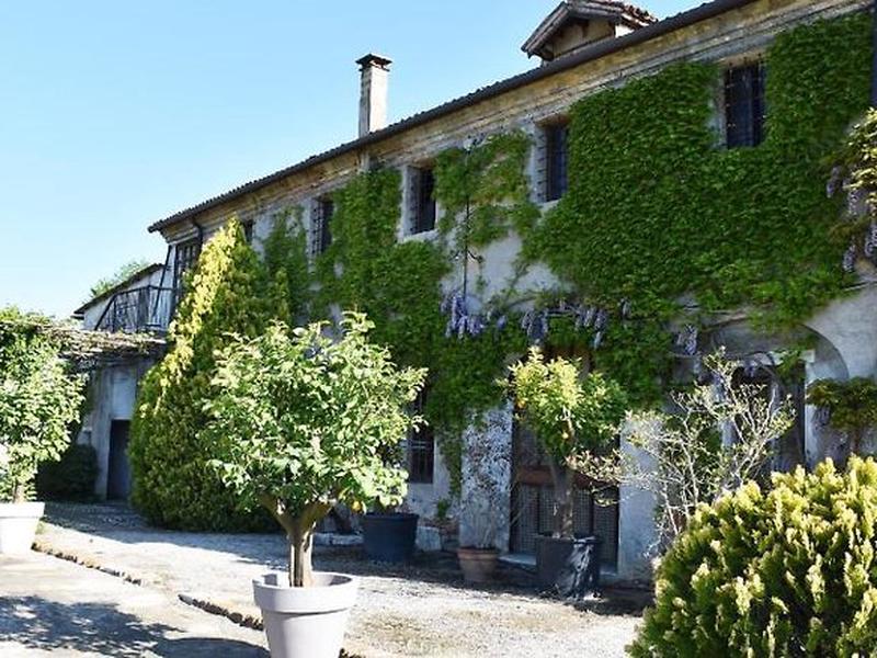 34C0E4E2B9D3CD3AC480DBCDA526DF24