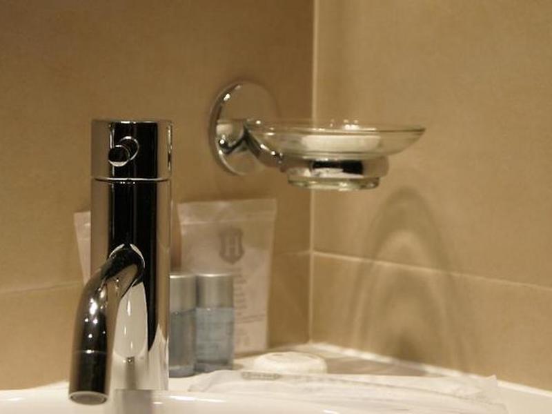 1ABE4DEAE20E484F7D8C7BCC6BB4551A