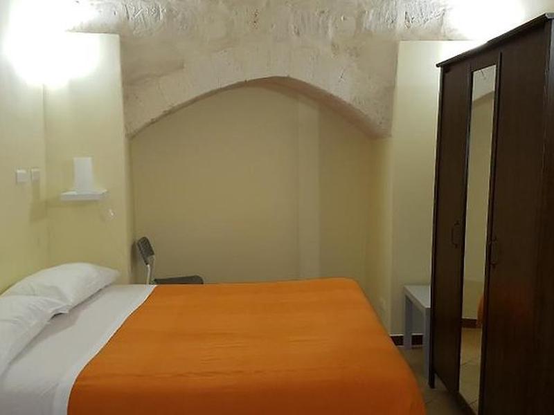 C00BD9E0D05A0CD94B034271B2E913EA