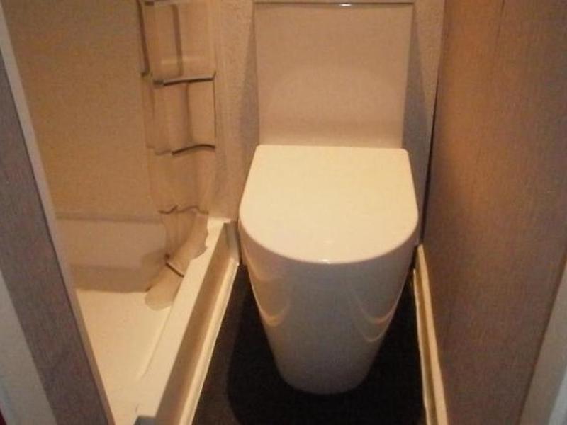 C3773BEFEC5895F44ED3CDE12A8B7233