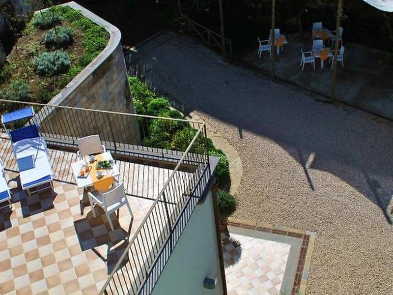 DAD4AEC96F74982D2F848B6C263345F3