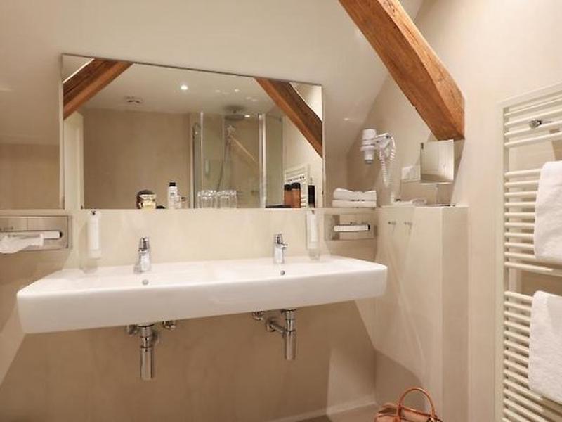 1EDD696F9650BEA5B9D1C12A0F9E09A8