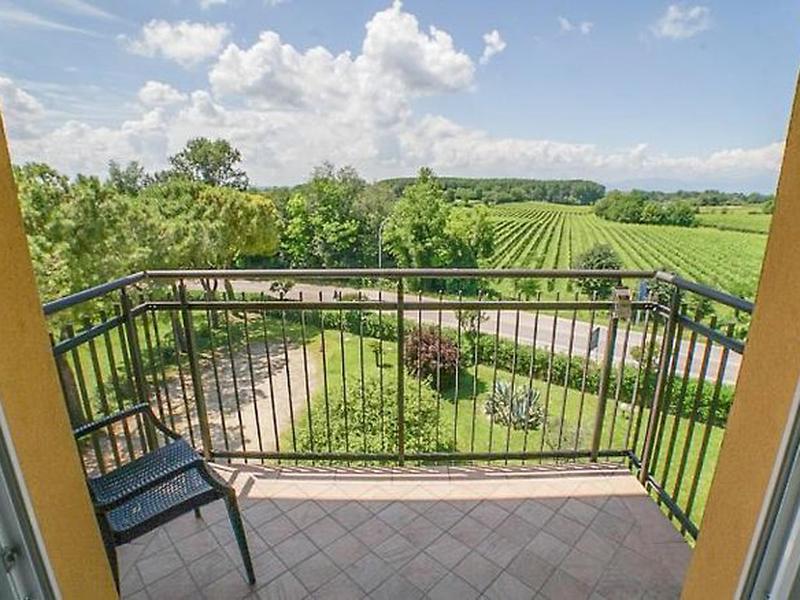 F5CA261AA2E820D5C37048106A47FEC1