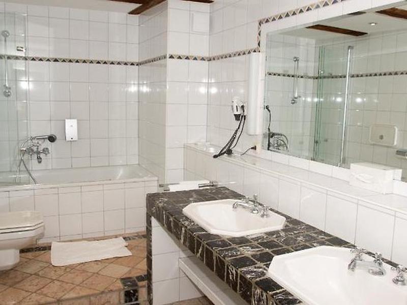 6DD60F1DD1A89CC8E145113F7E0D93DC