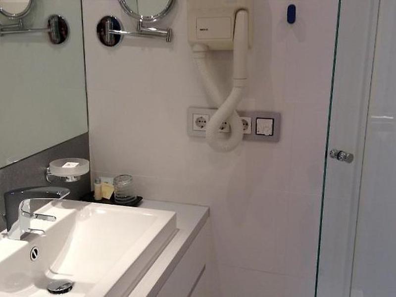 F822E6DEB2171D0E66D7DB8385ABBA8C