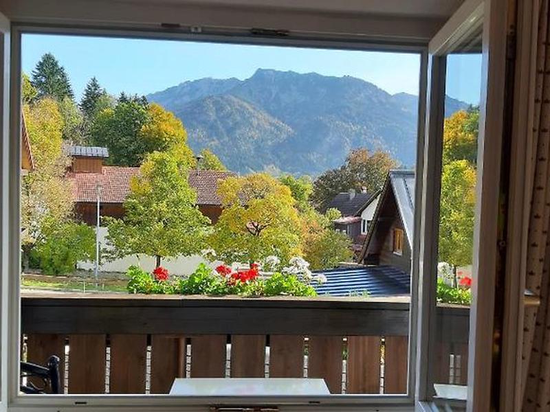 1E5B4003F8E4E2B66C5066F4018677EC