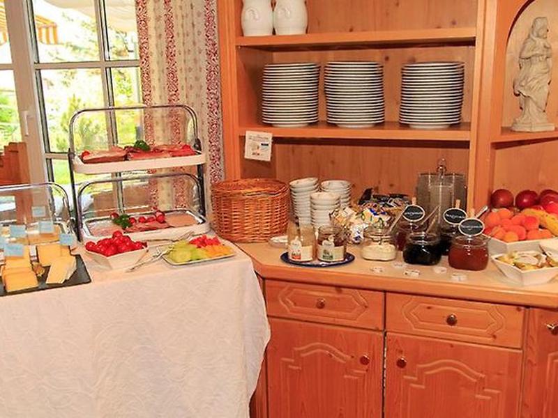 77A9512FFBD1600E6A8A58FD00233861