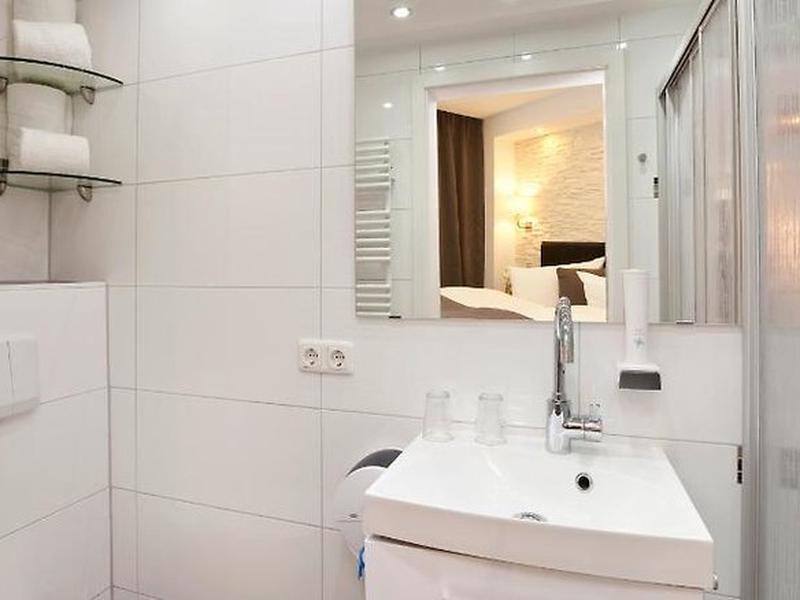 5CA3E9974B4BEC3EFA061B9CA89E7483