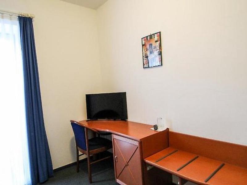 7B352A7C16D1C785435F1D64B77C5318