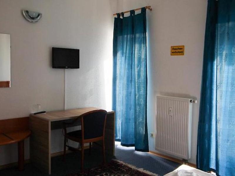 DC107D3E59F6C827F159B88D1A0651BA