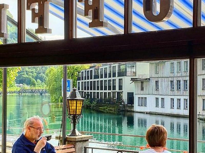 6EAA194A5DD7445124BB0CAD18146B26