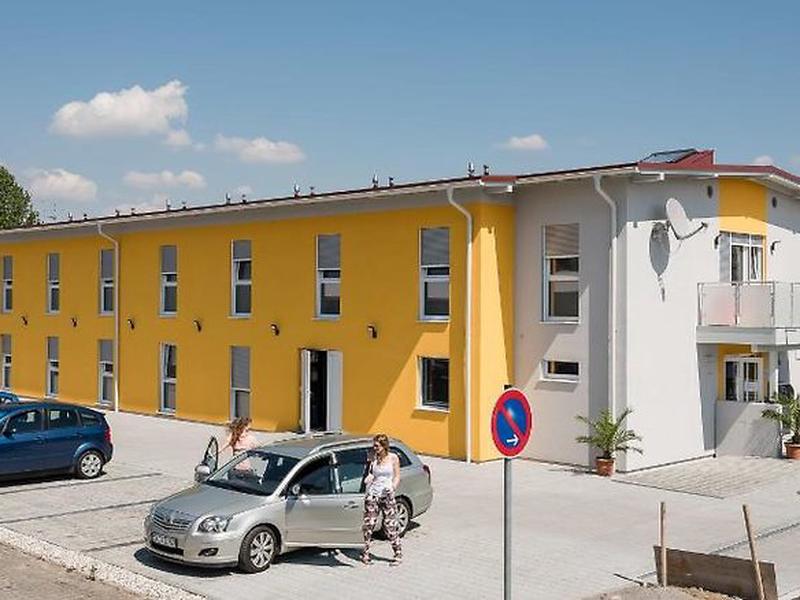 48E5782A40BAA6D03E41DE8010F8ACAC