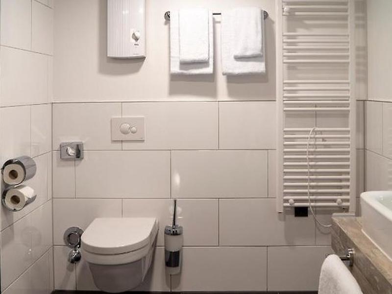 B0AE41A82731A0277ED30E319F47A913