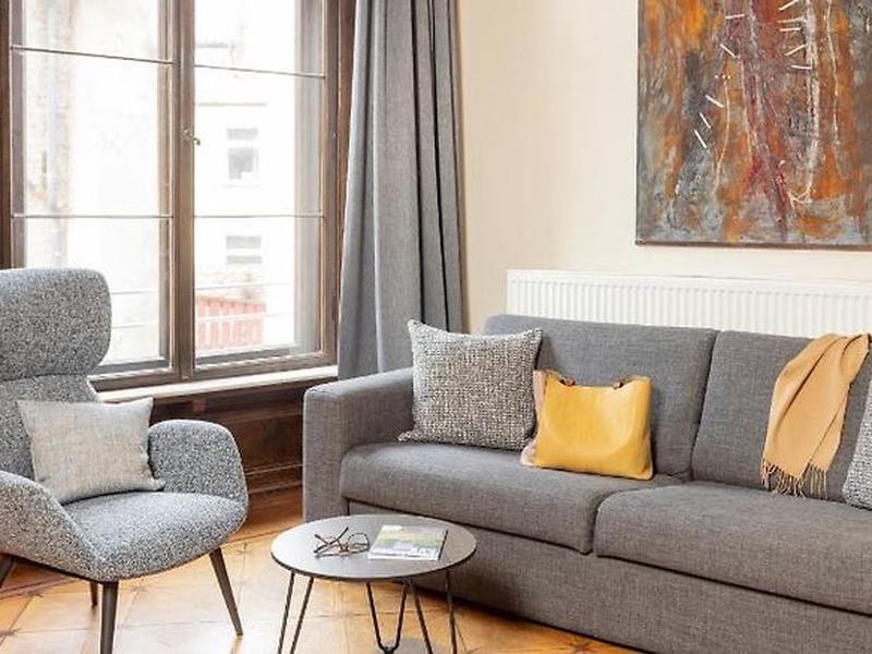 61124E0503FA818D13418F48E1C6C028