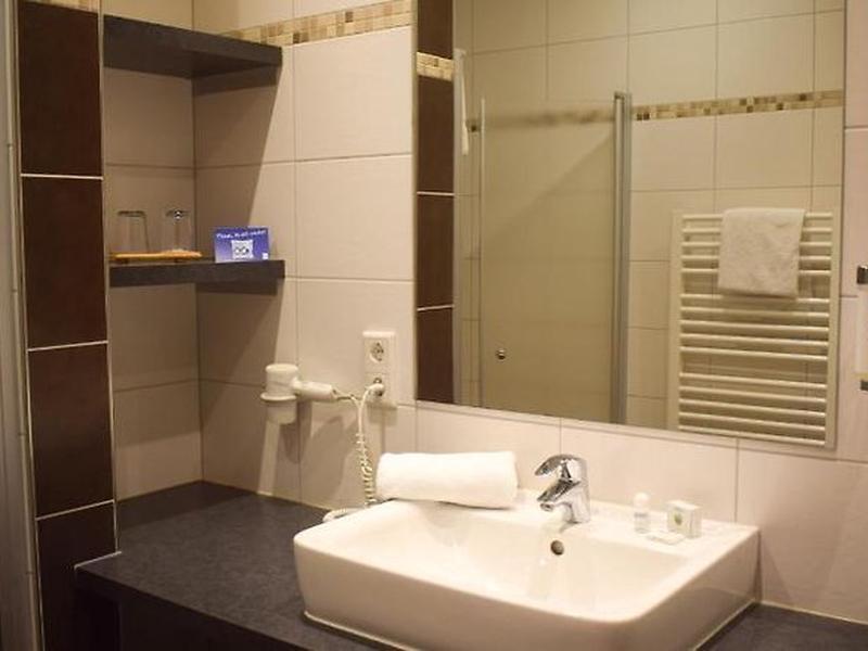 917A23CCC17F58888C1988E967AA62CB