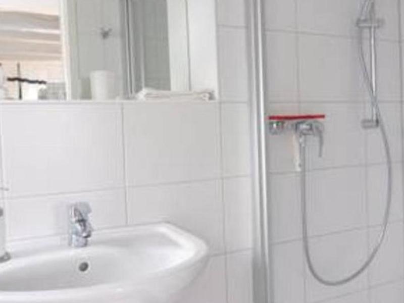 9979B17E3A4934C9AF669814CEEC9552