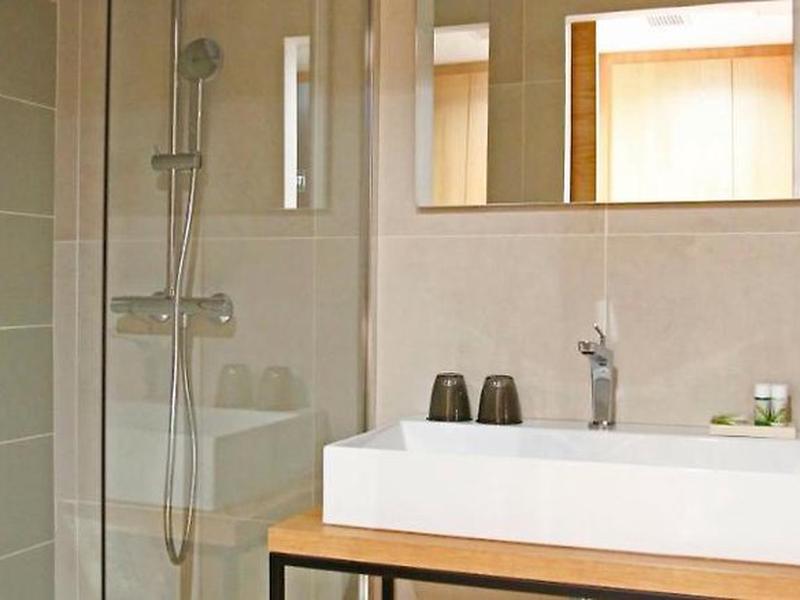 D3B83EFEBF88F59B6909197297B61FEE