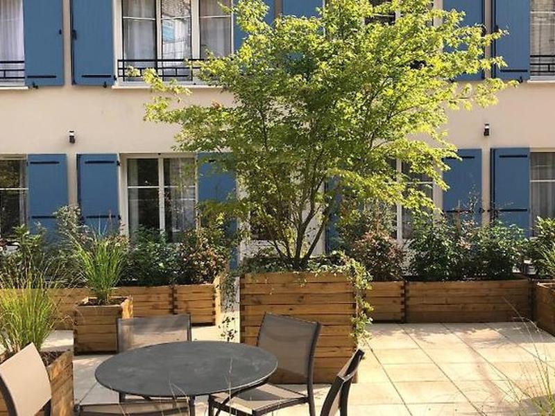 06B11F6B04E40AC7E5E2378EDE9724D8