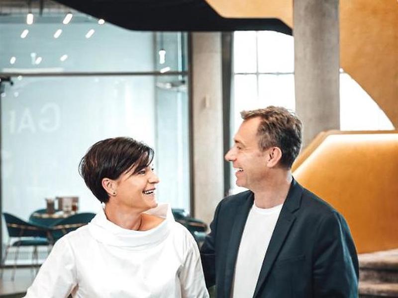 6392681A8944B6E564BD2E9F4A0BFAFD