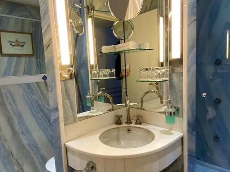 A573403951A856C53DFBB6EB95C7038C