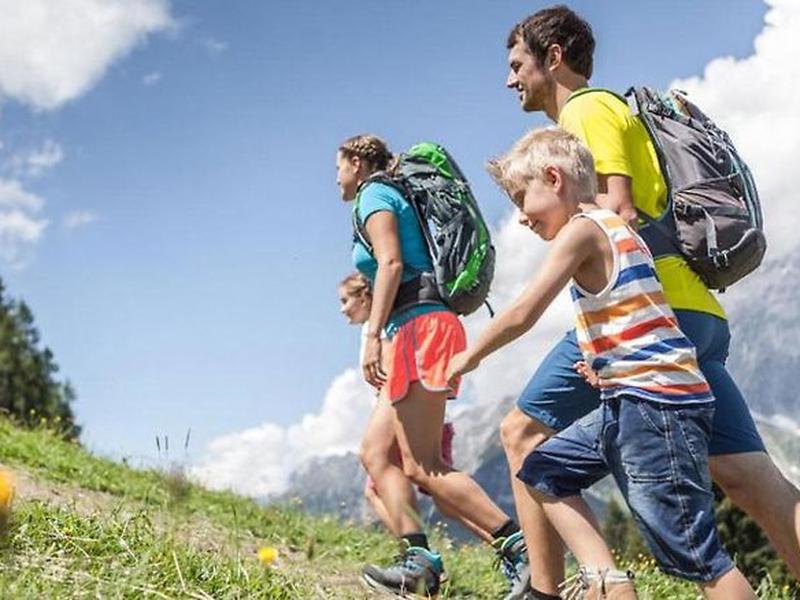 FB909DEA78E2612A98B12C23DDB9C067