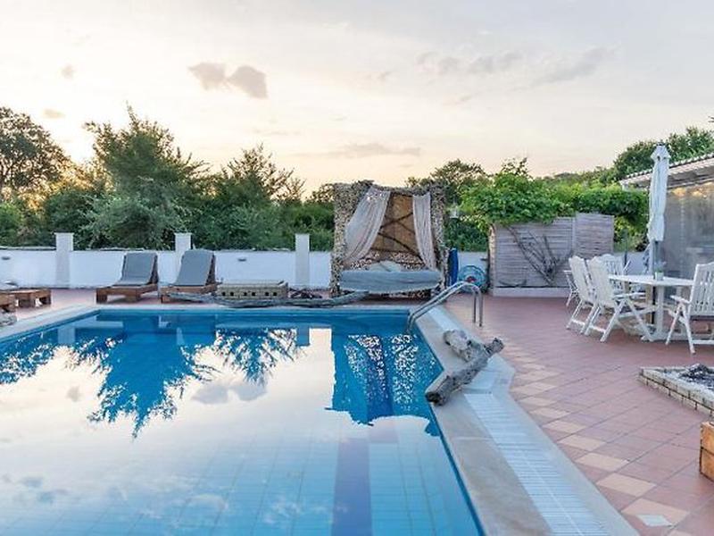 86473B55409437F46B1653F163078725