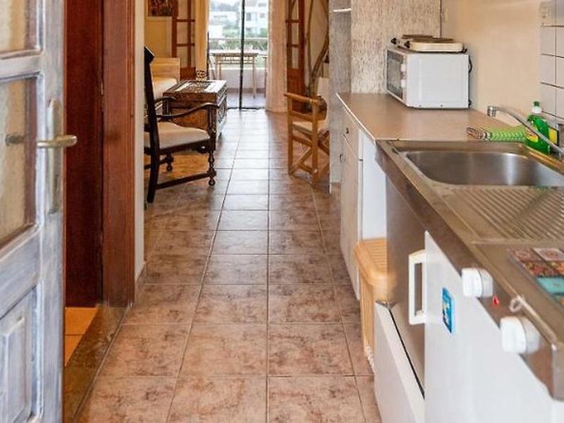 6840D14351237241C3D610932EB61F98