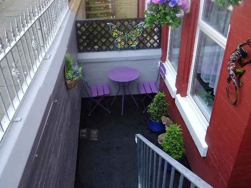 813F2BA088405BDC0E3A2255FE8F30C9