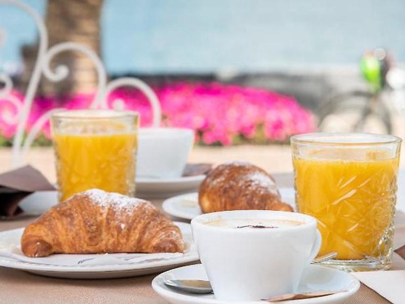 9272DB1D8C353F40EEF65345B18ED4AE