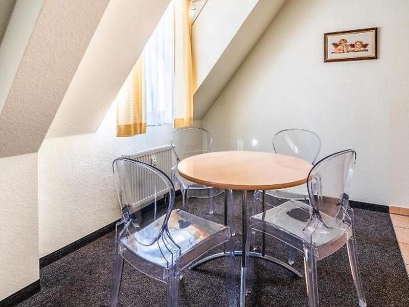 A9AF92795C1A682CC7E3901D25CA6518