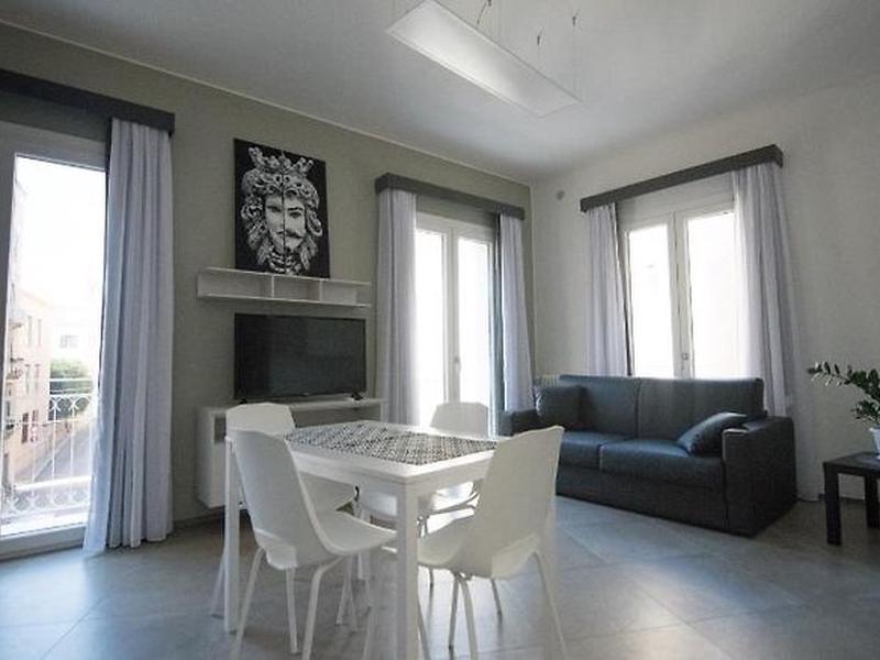 5A1DEF69C9D76AB1B01098381D55C3FD