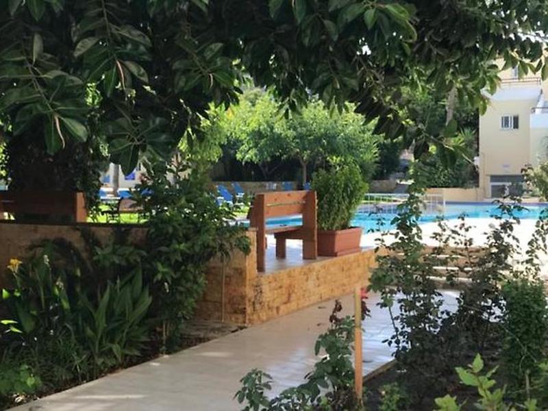 4038087FB45D91F5341BAD972F9D1013