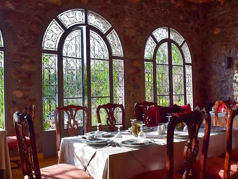 A0511603343E4718FA08E3A32113D58F