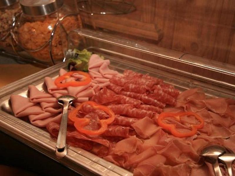 10C3DA18D7A68740294ADA84539185DC