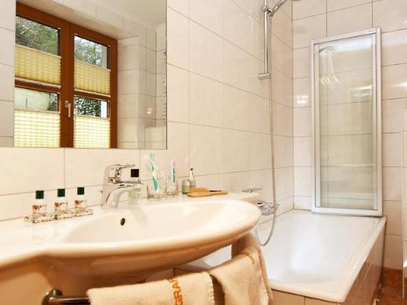 BAC8DAD9188303A345941269529799A5