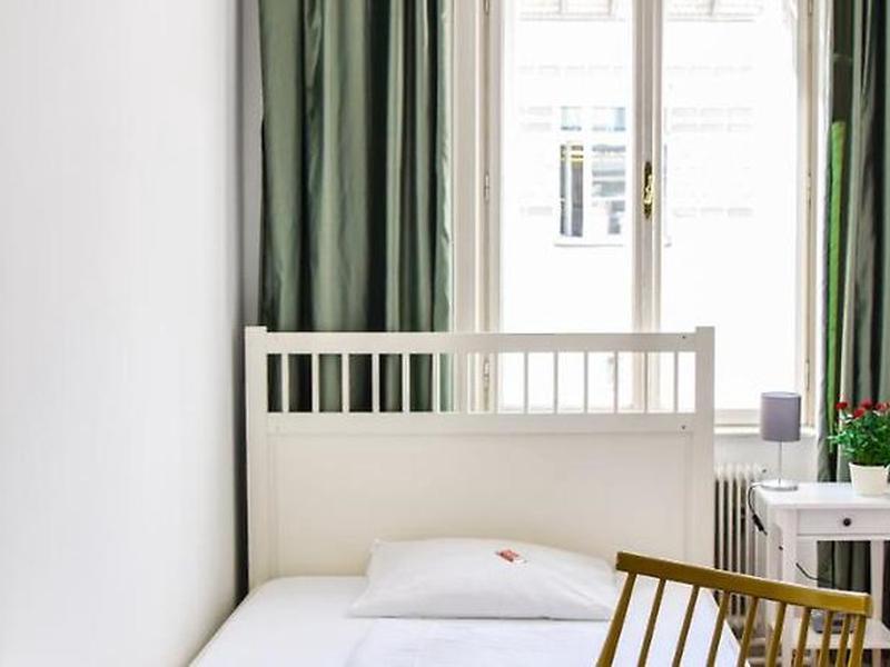 A537302184DB1EF0989C207D4172B0F4