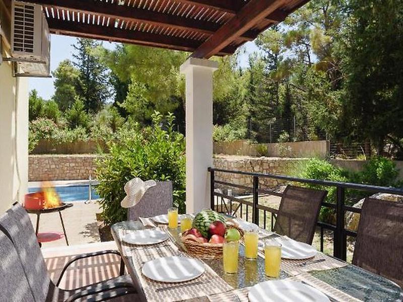 8BE6F66D0C467A0C5A746F94562DCCEE